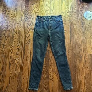 Old Navy Rockstar Super Skinny Jeans